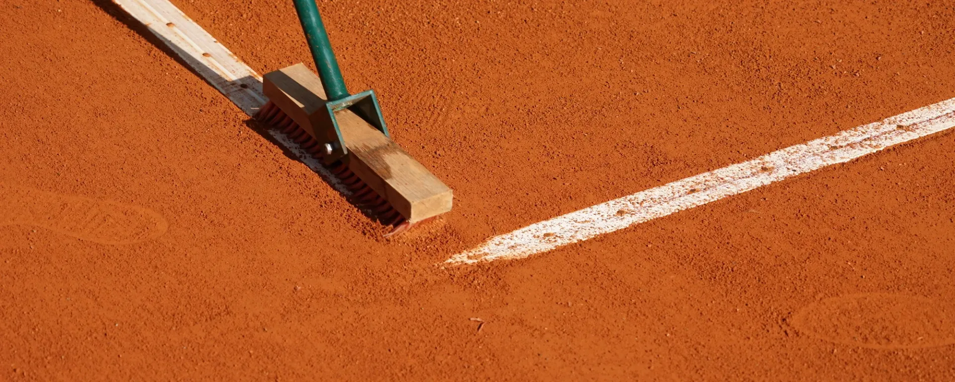 [30.3005] Sable de tennis "RedPlus"